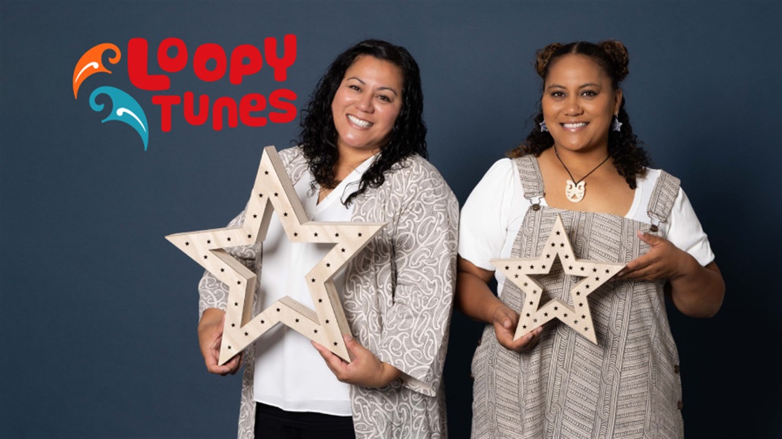 Loopy Tunes logo with musical sister duo Siu Williams-Lemi and Leah Williams-Partington holding stars. 