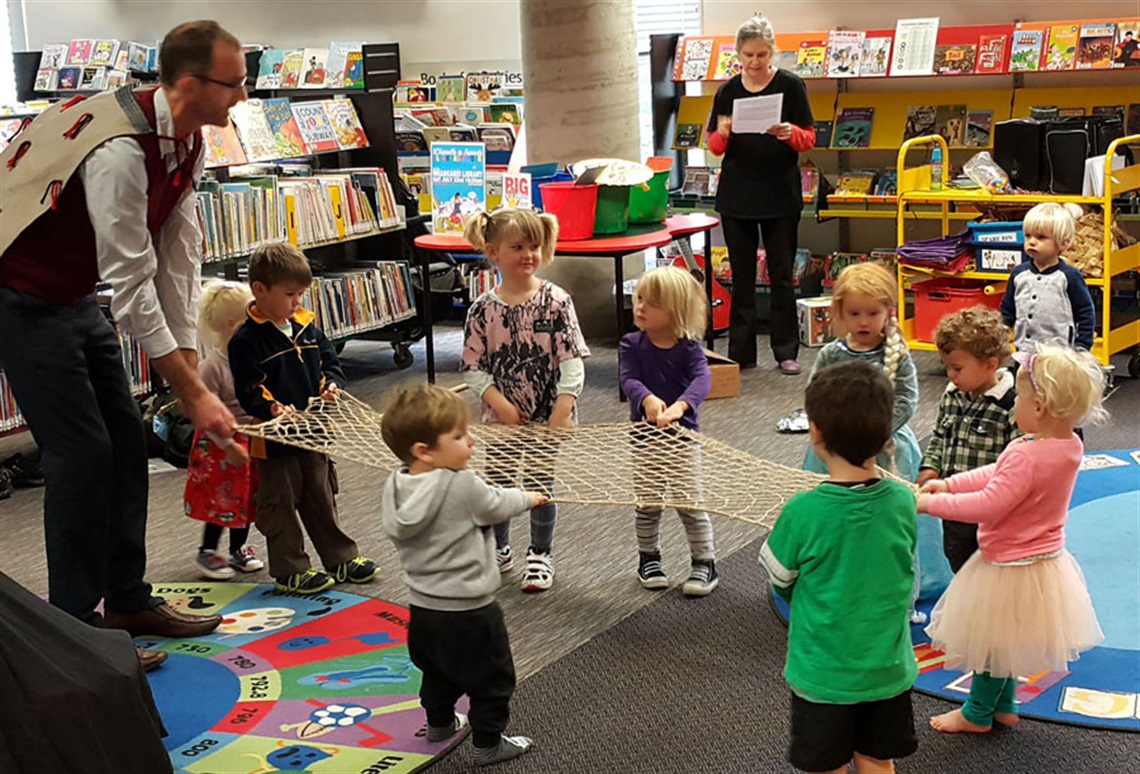 Picture of young children participating in a Matariki Preschool Funtime. 