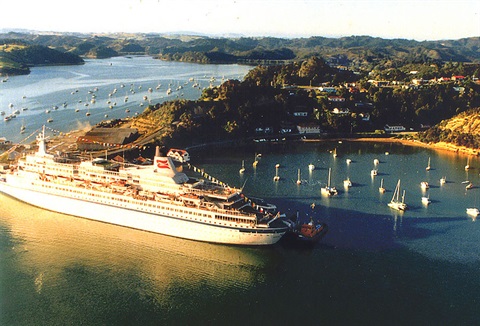 Photo taken by Nancy Greenfield of a passenger shipped berthed at Opua in 1990.