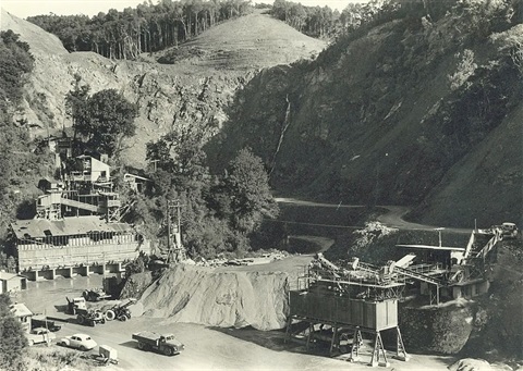 Picture of the Whangarei stone quarry, developed by Hardie Brothers in the 1940s. 