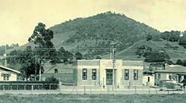 Kamo Library in 1938 Kamo-Library-1938.jpg