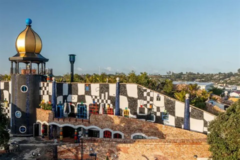 A photo of the Hundertwasser Art Centre. 