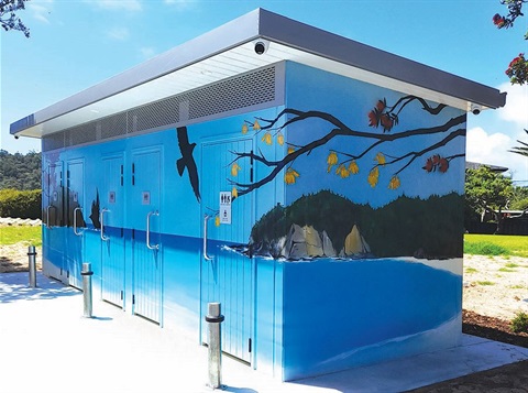 Ernest Bradley’s colourful mural on the new Matapōuri toilets. 