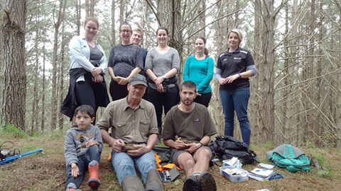 Photo of volunteer group. 