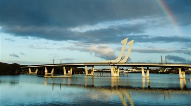 Te Matau ā Pohe bridge.