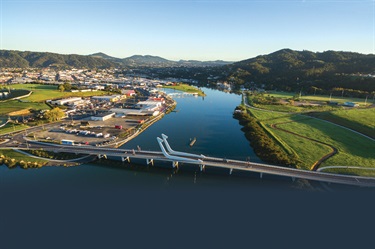 Aerial image of the Te Matau a Pohe bridge and Hātea river.