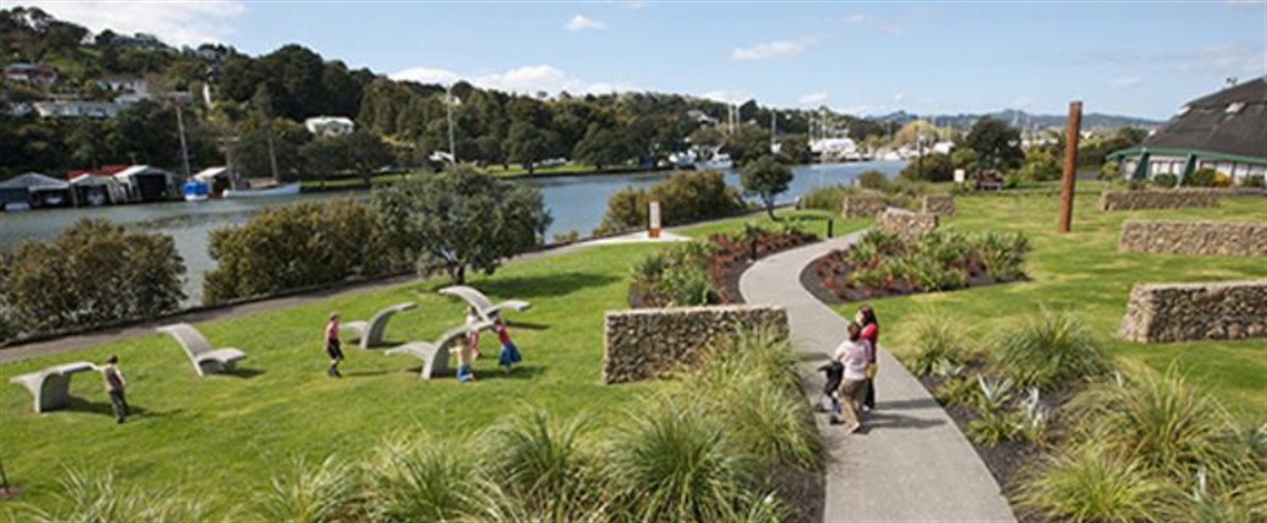 Hatea loop footpath, Town Basin. 